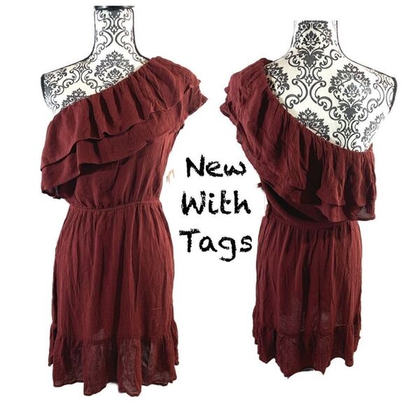 $5 ADD ON ITEM/NWT cold shoulder maroon stretchy dress - Picture 5 of 9